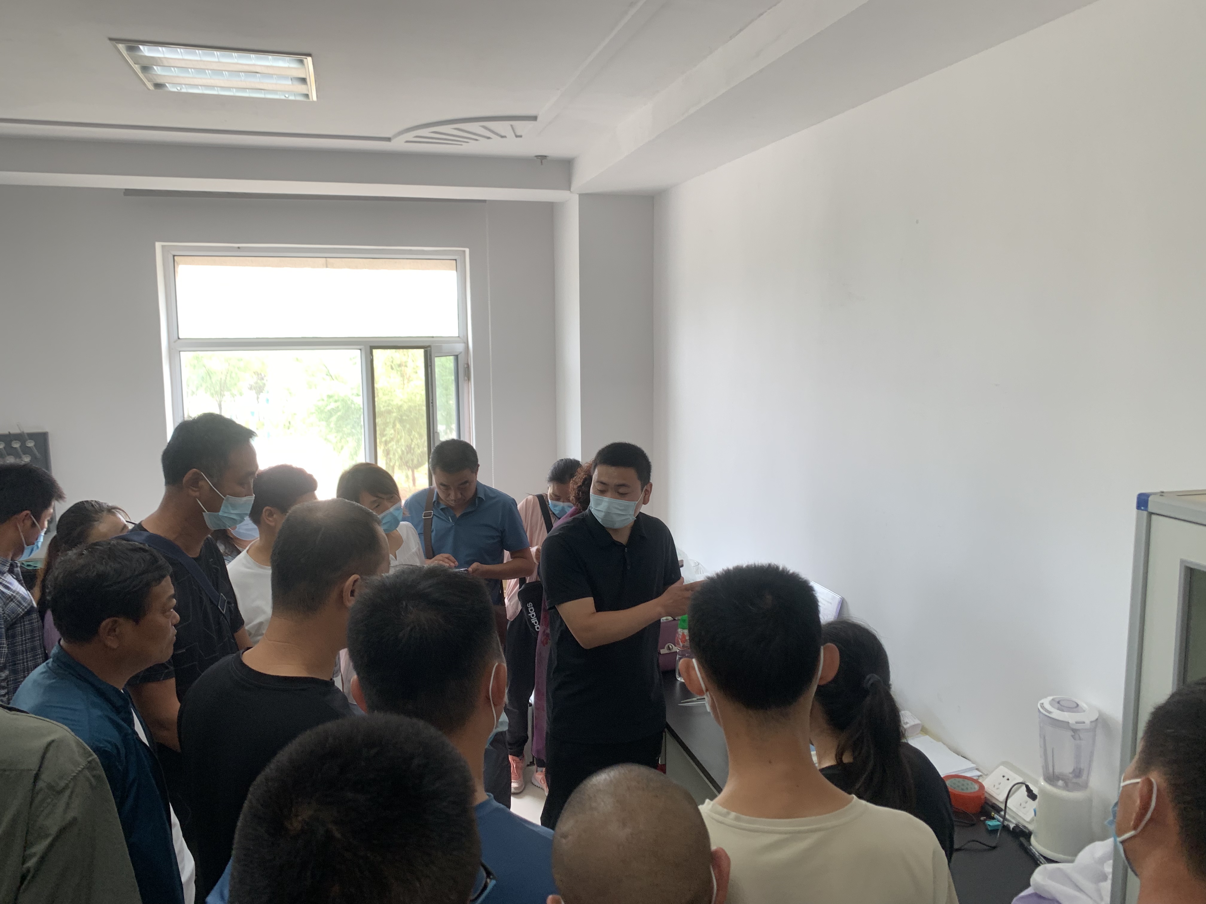 av片网_欧美一区二_成人中文视频_在线成人免费观看_免费色网址_久久精品99技术人员远赴内蒙古阿拉善左旗开展产品培训